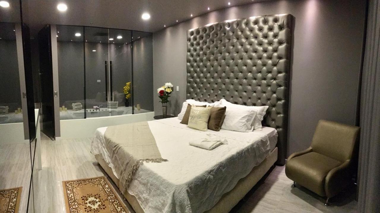Hotel Paris Luxury Suites Medellín Exteriör bild